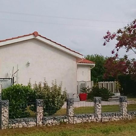 Le Soleil En Gironde Vila Vrillant Exterior foto