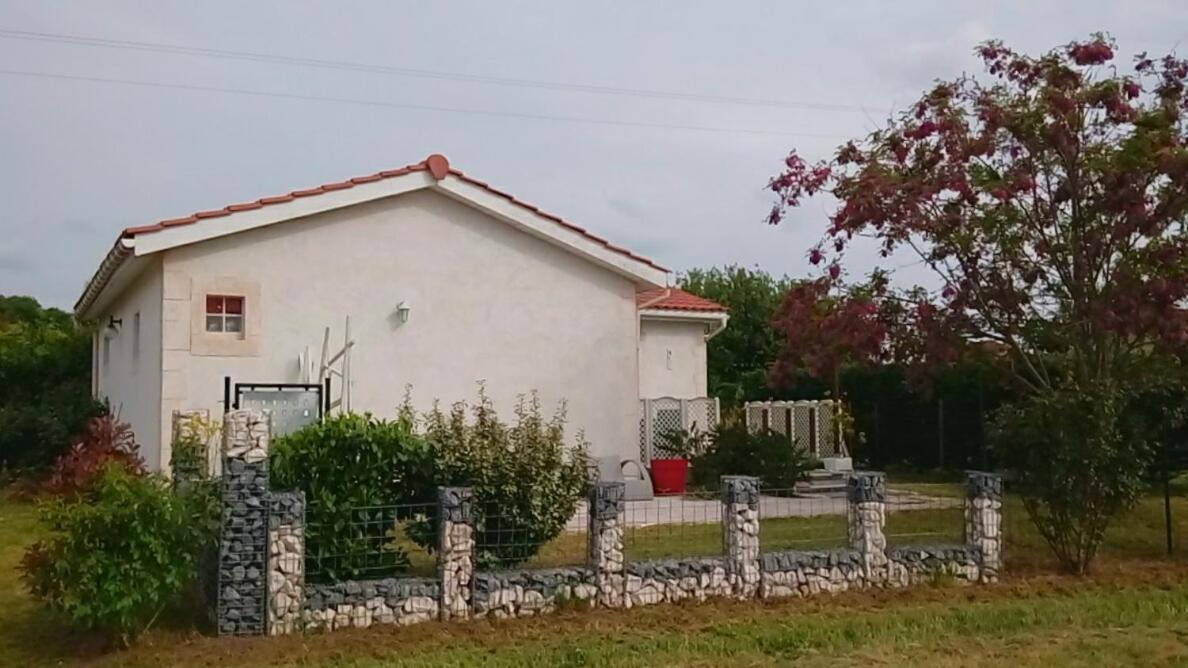 Le Soleil En Gironde Vila Vrillant Exterior foto